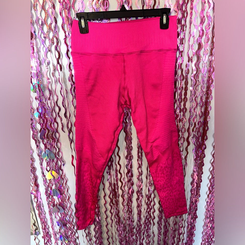 Avocado hot pink cheetah leggings